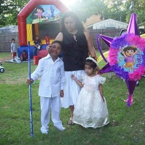 Meet your Posher, Elia